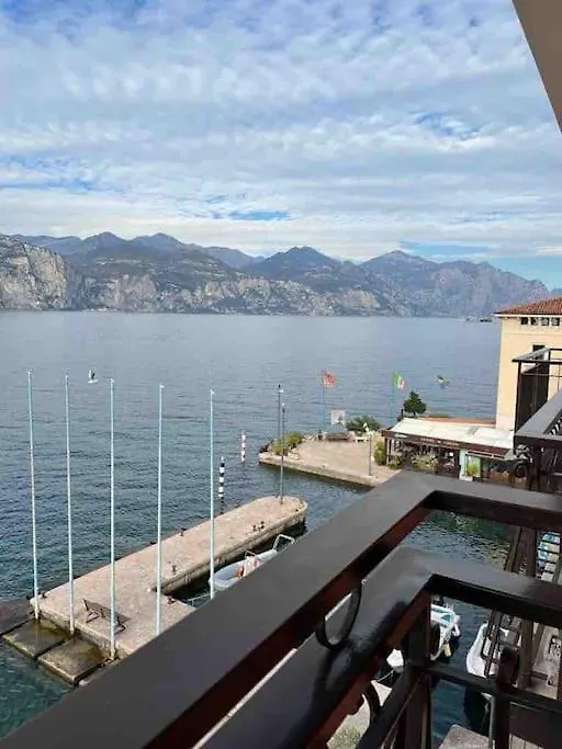 Dolce Vita Lake View Brenzone sul Garda Ιταλία